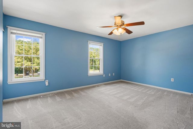 14325 N PARK CT, Woodbridge, VA 22193