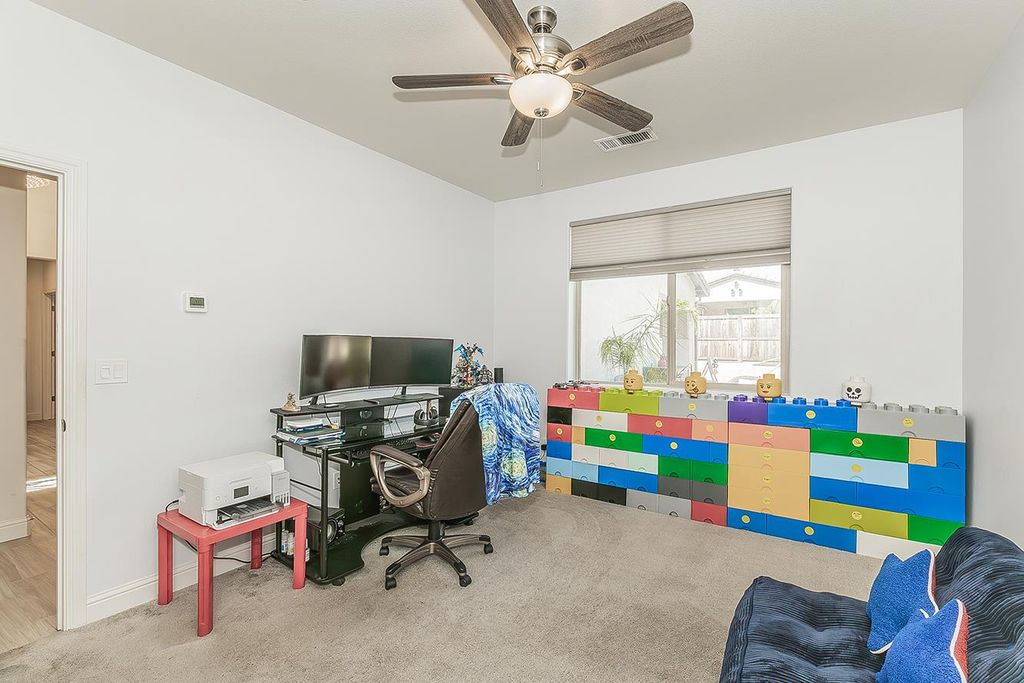 Image 25 of property listing at 877 Treasure Hills Drive, Madera, CA 93636