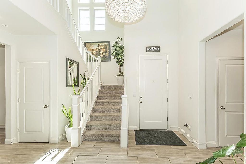 Image 29 of property listing at 877 Treasure Hills Drive, Madera, CA 93636