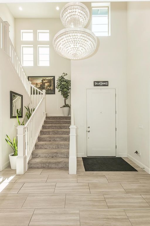 Image 6 of property listing at 877 Treasure Hills Drive, Madera, CA 93636