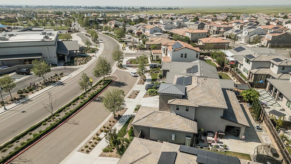 Image 79 of property listing at 877 Treasure Hills Drive, Madera, CA 93636