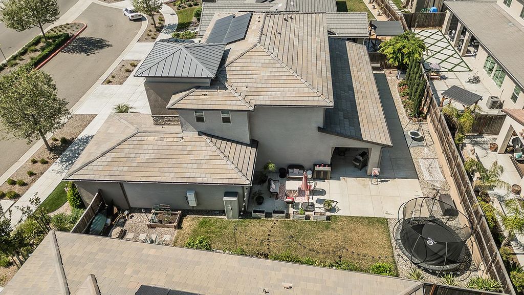 Image 80 of property listing at 877 Treasure Hills Drive, Madera, CA 93636