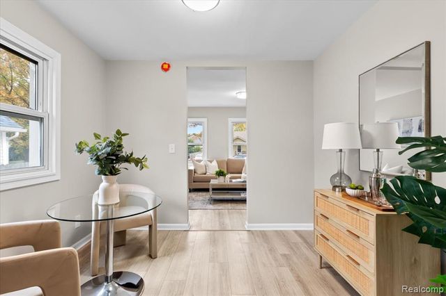 1533 College Avenue, Lincoln Park, MI 48146