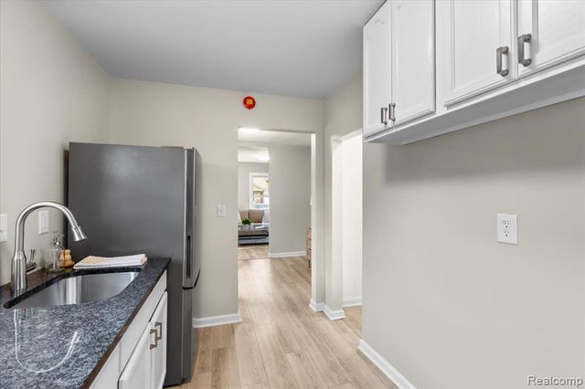 1533 College Avenue, Lincoln Park, MI 48146