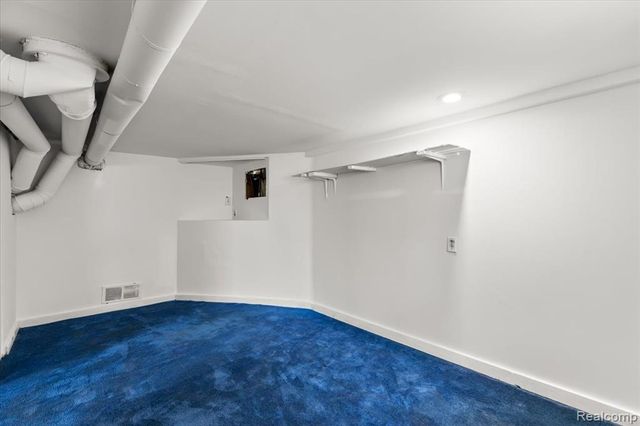 1533 College Avenue, Lincoln Park, MI 48146