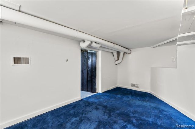 1533 College Avenue, Lincoln Park, MI 48146