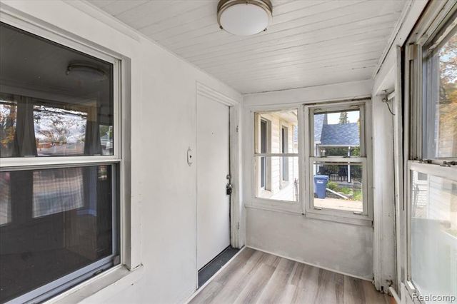 1533 College Avenue, Lincoln Park, MI 48146