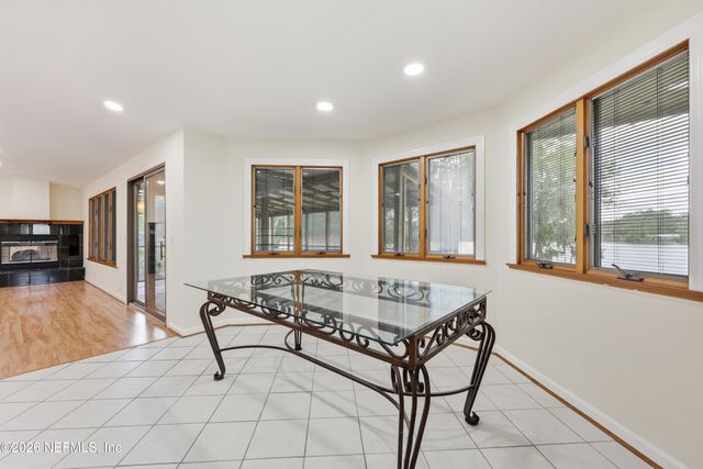 125 TWIN LAKE GROVE Drive, Interlachen, FL 32148