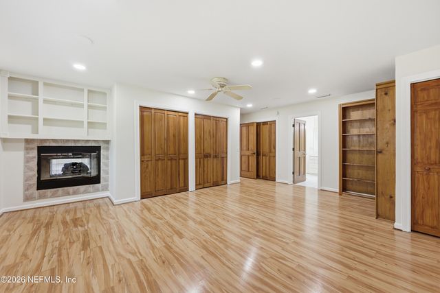 125 TWIN LAKE GROVE Drive, Interlachen, FL 32148
