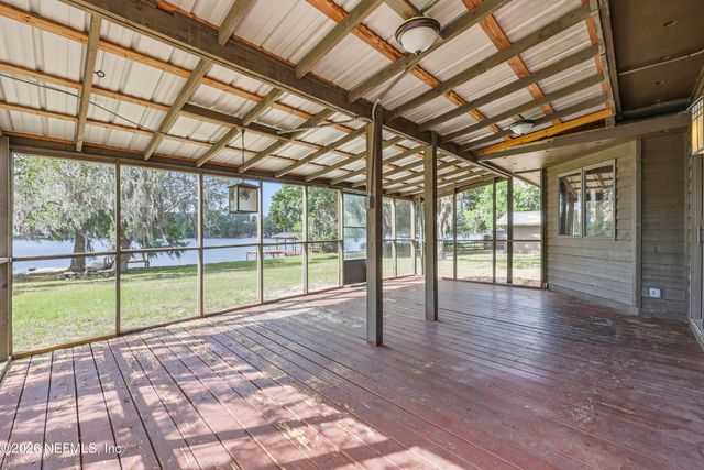 125 TWIN LAKE GROVE Drive, Interlachen, FL 32148