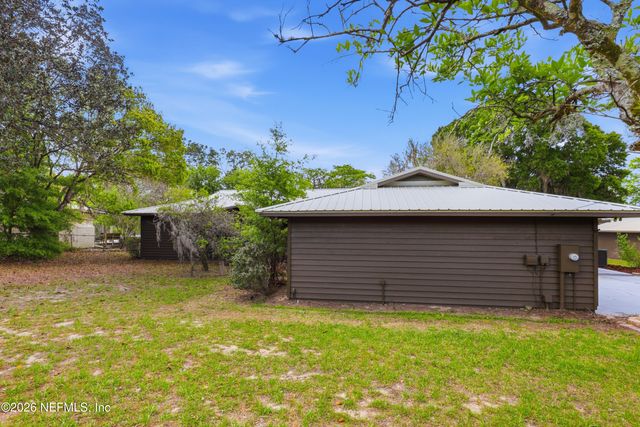 125 TWIN LAKE GROVE Drive, Interlachen, FL 32148