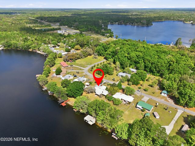 125 TWIN LAKE GROVE Drive, Interlachen, FL 32148