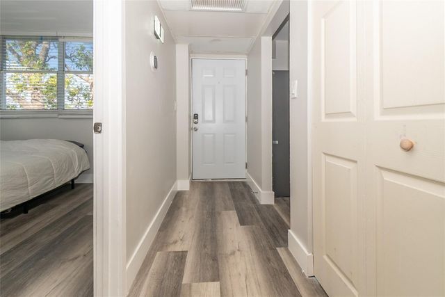 119 Royal Park Drive 4H, Oakland Park, FL 33309