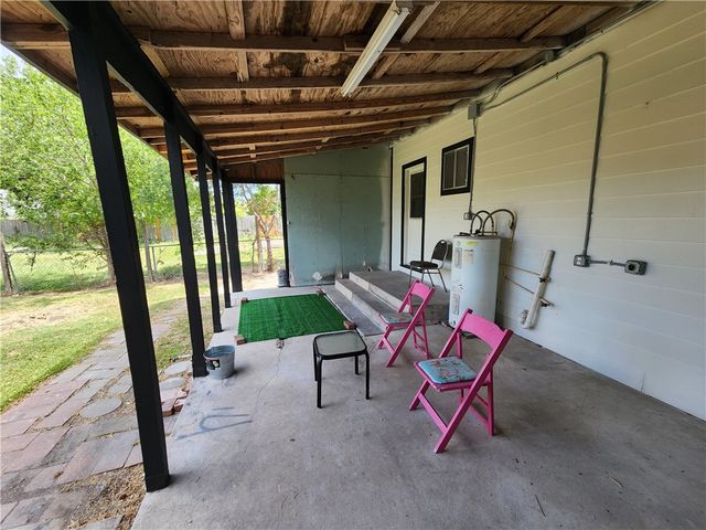 1613 6th St, Corpus Christi, TX 78404