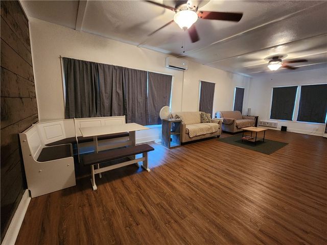 1613 6th St, Corpus Christi, TX 78404