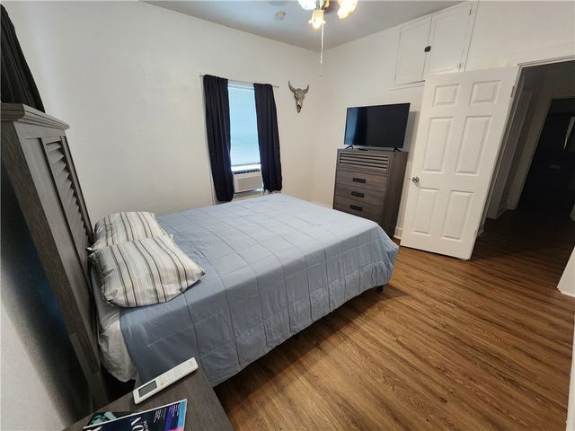1613 6th St, Corpus Christi, TX 78404