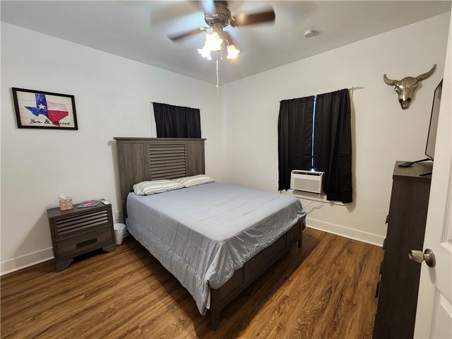 1613 6th St, Corpus Christi, TX 78404