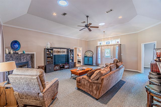 617 Parker Lane, Granbury, TX 76048