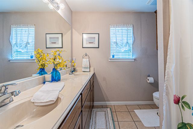 617 Parker Lane, Granbury, TX 76048