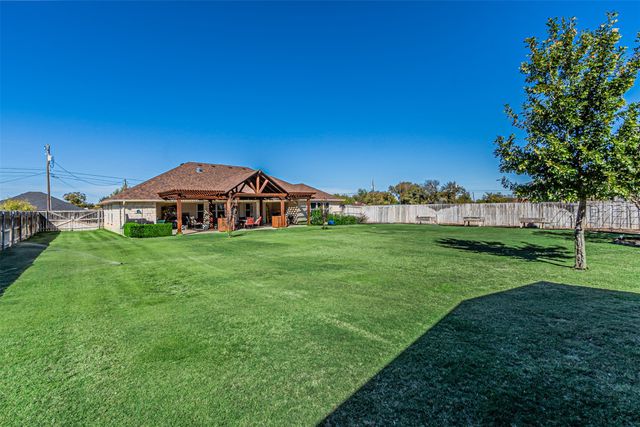617 Parker Lane, Granbury, TX 76048