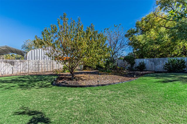 617 Parker Lane, Granbury, TX 76048