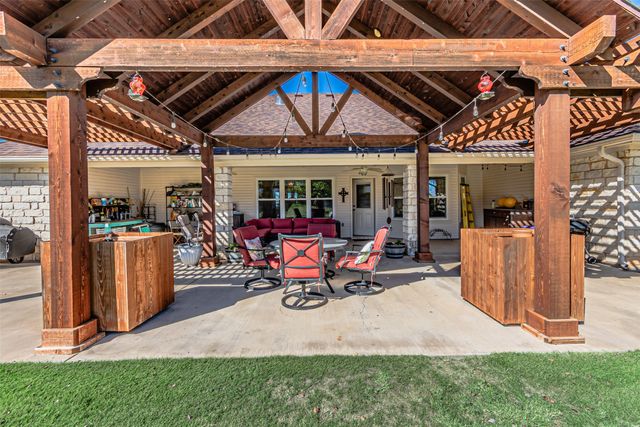 617 Parker Lane, Granbury, TX 76048