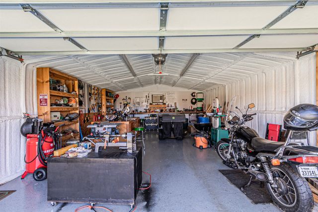 617 Parker Lane, Granbury, TX 76048