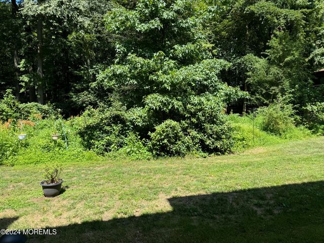 95 Lexington Court, Red Bank, NJ 07701