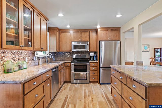 2920 Clover St NE, Albany, OR 97322