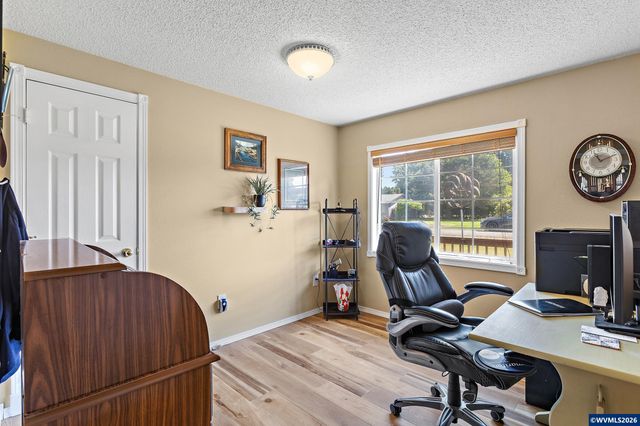 2920 Clover St NE, Albany, OR 97322