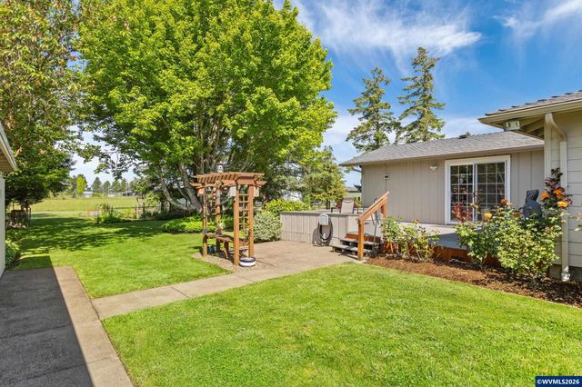 2920 Clover St NE, Albany, OR 97322