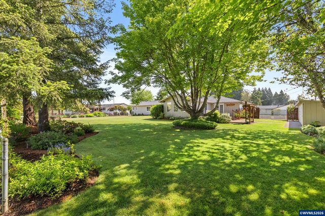 2920 Clover St NE, Albany, OR 97322