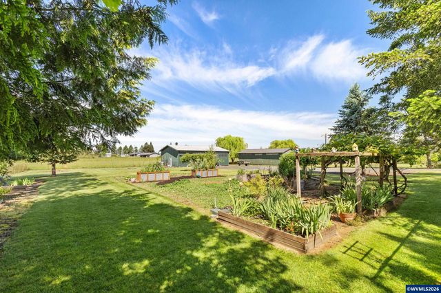 2920 Clover St NE, Albany, OR 97322
