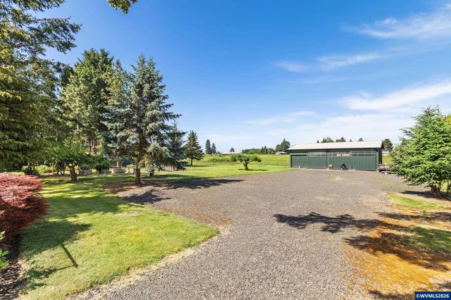 2920 Clover St NE, Albany, OR 97322