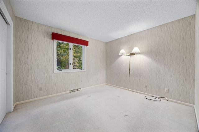 701 East Post Court SE, Cedar Rapids, IA 52403