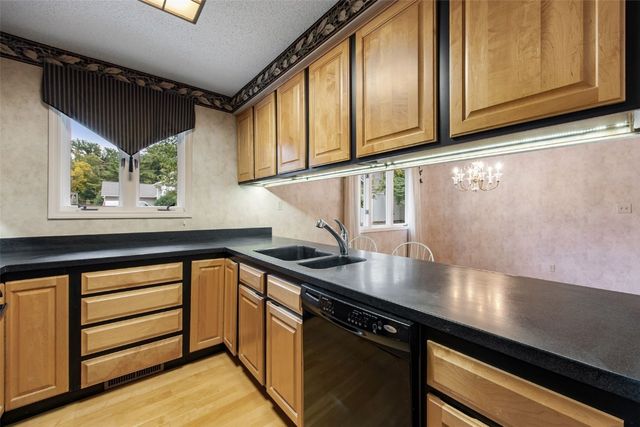 701 East Post Court SE, Cedar Rapids, IA 52403