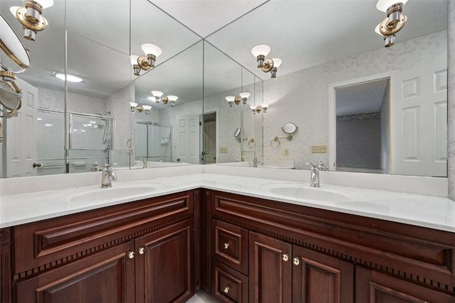 701 East Post Court SE, Cedar Rapids, IA 52403