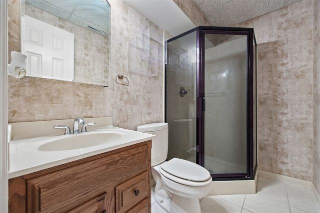 701 East Post Court SE, Cedar Rapids, IA 52403