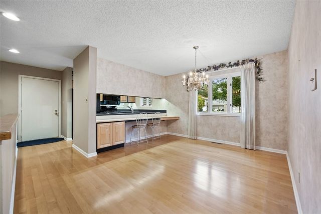 701 East Post Court SE, Cedar Rapids, IA 52403