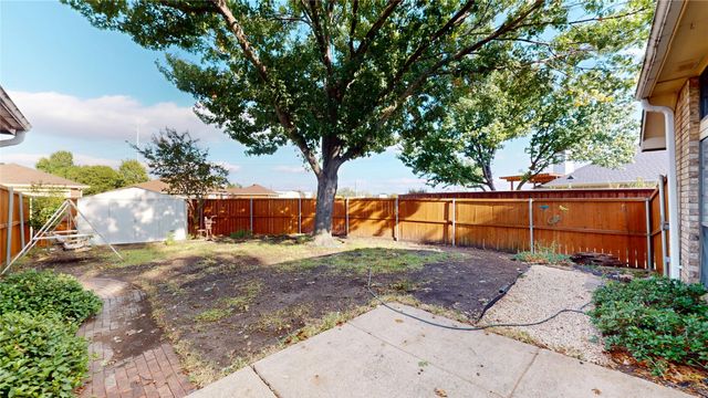 2842 Kingswood Drive, Garland, TX 75040