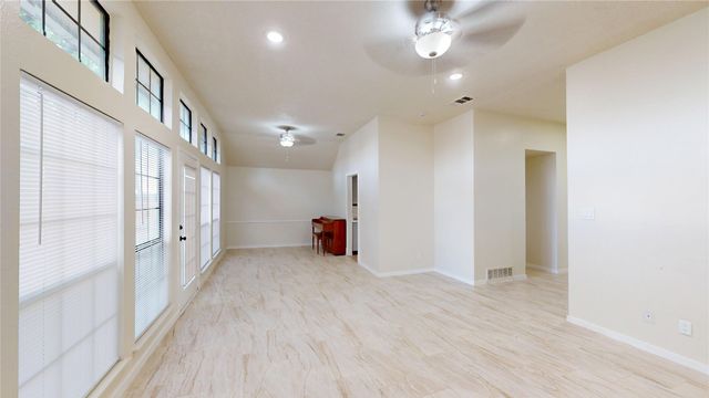 2842 Kingswood Drive, Garland, TX 75040