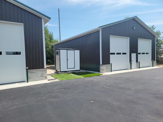 2055 Man Cave Lane, Traverse City, MI 49685