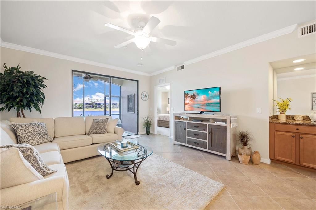 9517 Avellino WAY 2215, NAPLES, FL 34113 — photo 2