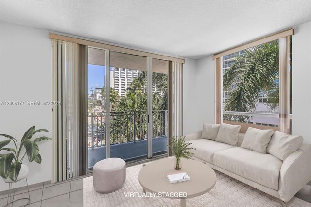 2642 Collins Ave 306, Miami Beach, FL 33140