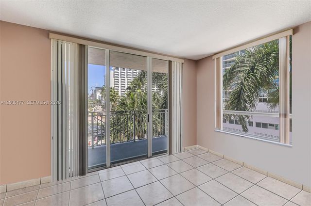 2642 Collins Ave 306, Miami Beach, FL 33140