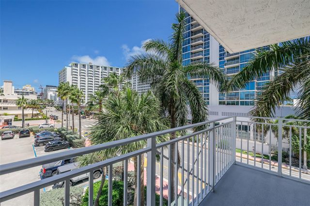 2642 Collins Ave 306, Miami Beach, FL 33140
