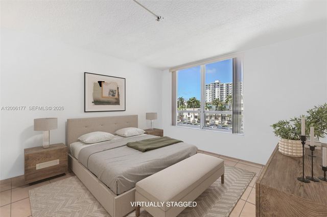 2642 Collins Ave 306, Miami Beach, FL 33140