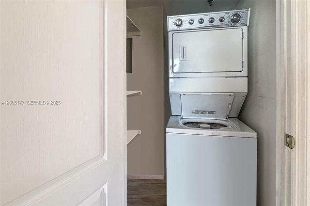 2642 Collins Ave 306, Miami Beach, FL 33140