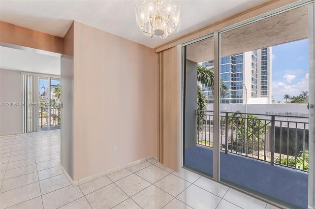 2642 Collins Ave 306, Miami Beach, FL 33140