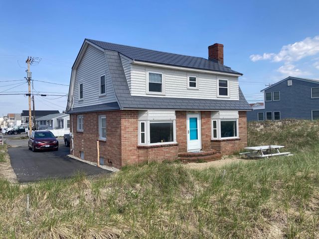 99 OCEAN Drive, Seabrook, NH 03874